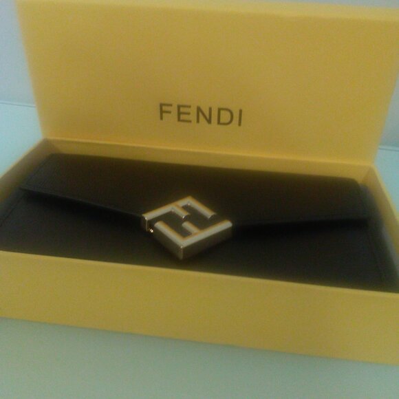 FENDI FF Diamonds Continental With Chain - Picture 4 of 5